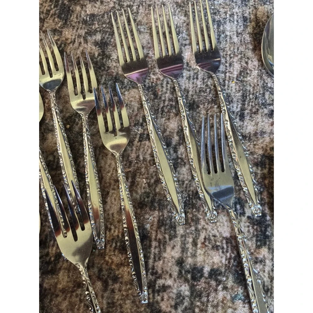 Vintage Ornate Scroll Japan Stainless Flatware Set 37pc Silver Silverware